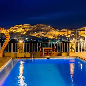 فندق Thebes, الأقصر